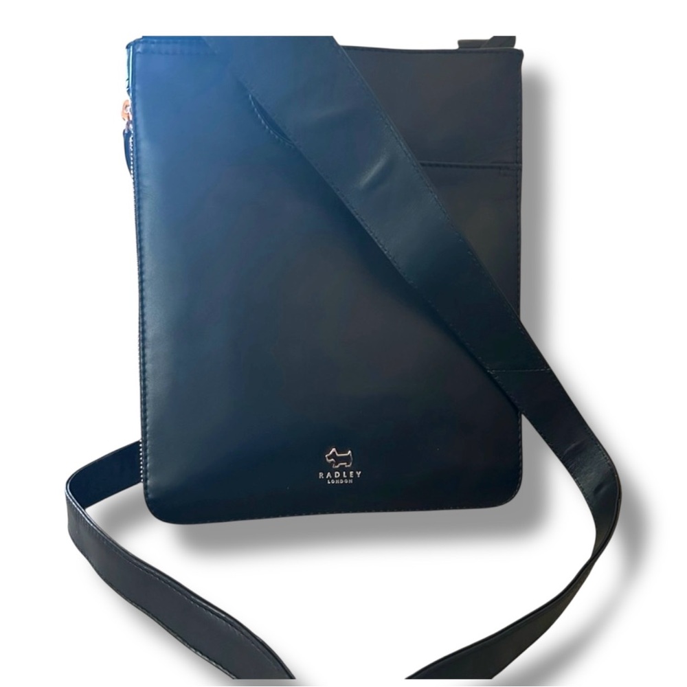 Radley London Pocket Zip Around Medium Crossbody Black Leather $178 MSRP